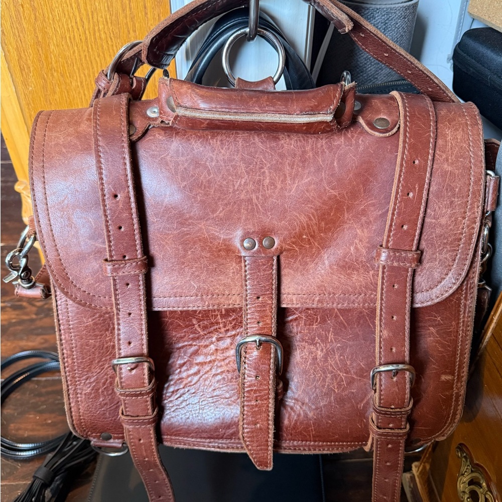 Classic Brown Leather Messenger Bag